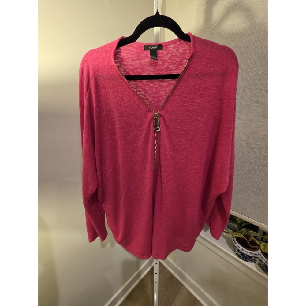 Alfani Women's Zippered Light Weight Sweater Fuschia/Gold Zipper Size L